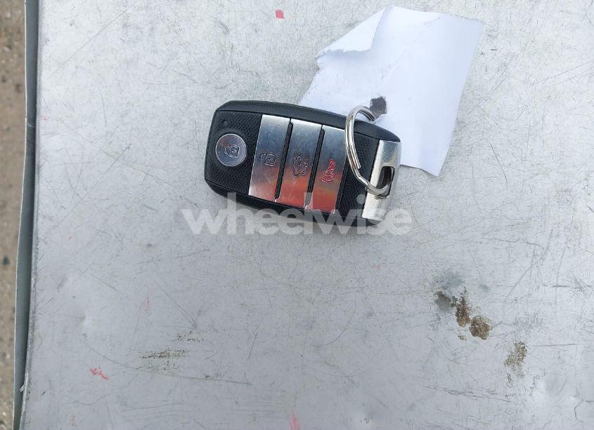 Photo 11 of 2017 Kia Optima EX (VIN 5XXGU4L30HG163466)