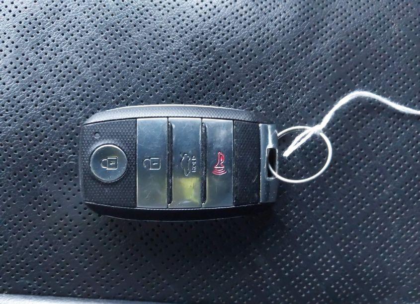 Photo 11 of 2018 Kia Optima EX (VIN 5XXGU4L30JG224787)