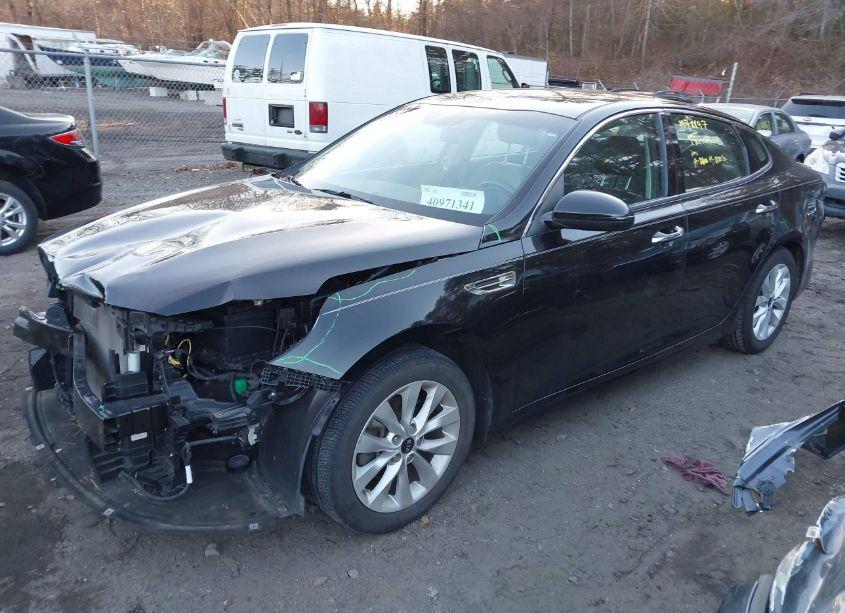 Photo 2 of 2018 Kia Optima EX (VIN 5XXGU4L30JG224787)