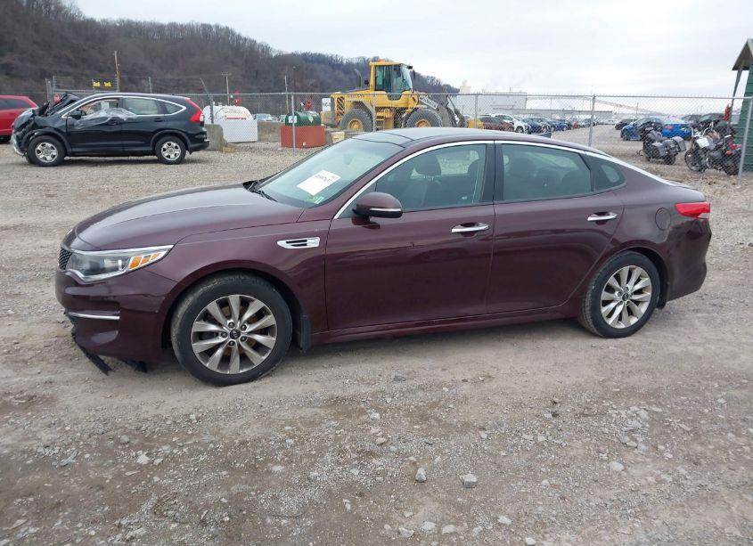 Photo 14 of 2018 Kia Optima EX (VIN 5XXGU4L30JG237300)