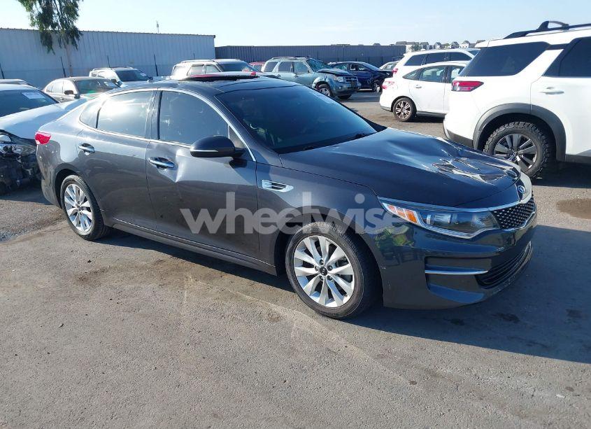 2018 Kia Optima EX (VIN 5XXGU4L30JG263394) main photo
