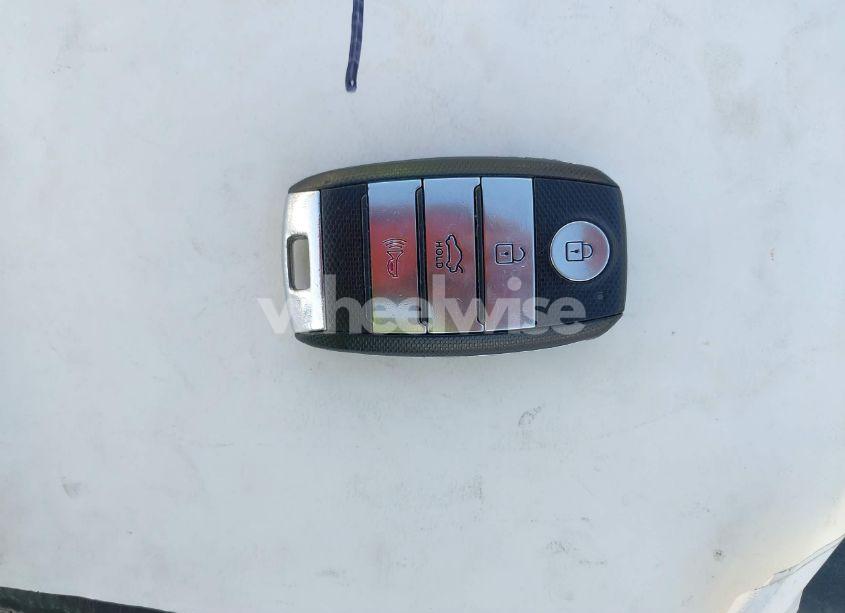 Photo 11 of 2018 Kia Optima EX (VIN 5XXGU4L30JG263394)