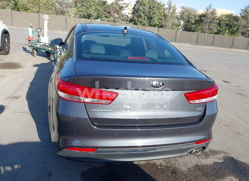 Photo 16 of 2018 Kia Optima EX (VIN 5XXGU4L30JG263394)