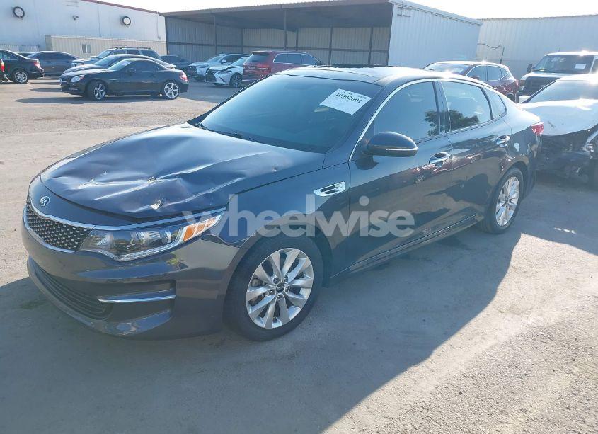 Photo 2 of 2018 Kia Optima EX (VIN 5XXGU4L30JG263394)