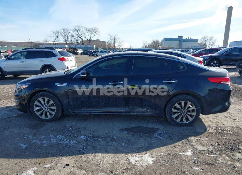 Photo 14 of 2016 Kia Optima EX (VIN 5XXGU4L31GG011730)