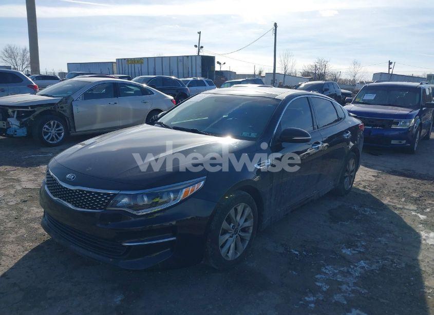 Photo 2 of 2016 Kia Optima EX (VIN 5XXGU4L31GG011730)