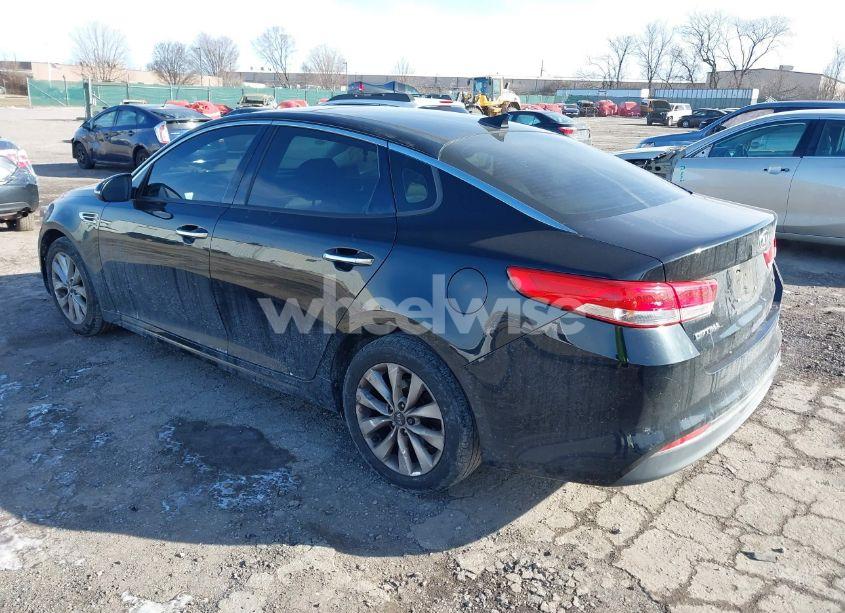 Photo 3 of 2016 Kia Optima EX (VIN 5XXGU4L31GG011730)