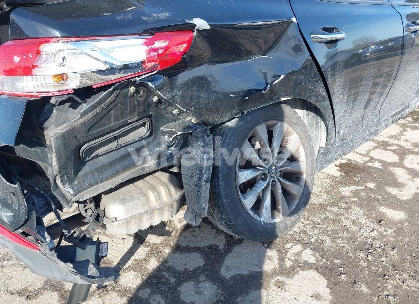 Photo 6 of 2016 Kia Optima EX (VIN 5XXGU4L31GG011730)