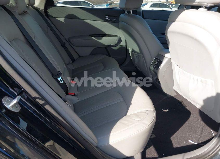 Photo 8 of 2016 Kia Optima EX (VIN 5XXGU4L31GG011730)