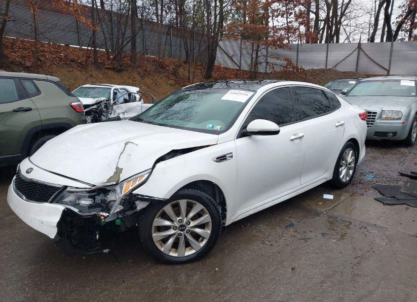 Photo 2 of 2016 Kia Optima EX (VIN 5XXGU4L31GG012201)
