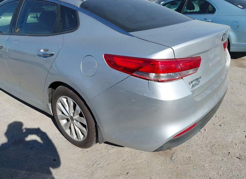 Photo 6 of 2016 Kia Optima EX (VIN 5XXGU4L31GG054576)