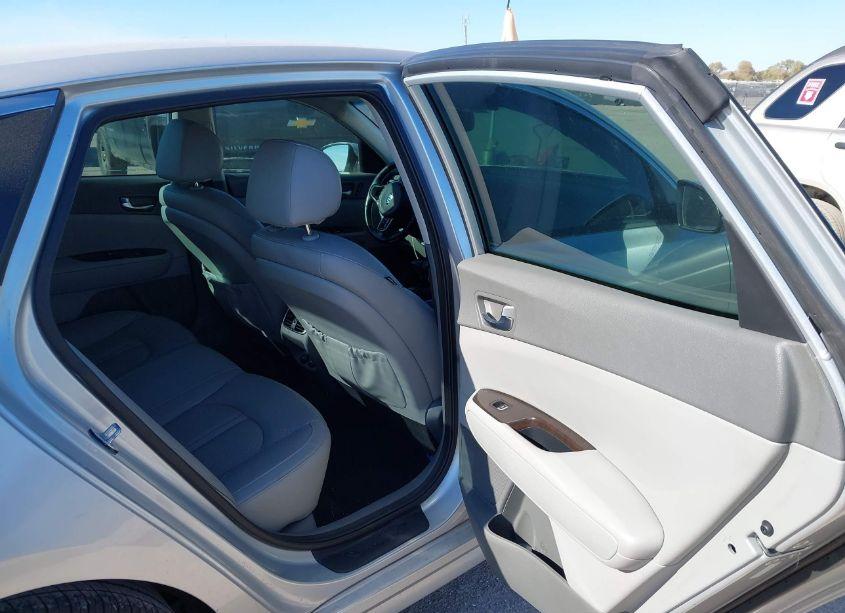 Photo 8 of 2016 Kia Optima EX (VIN 5XXGU4L31GG054576)