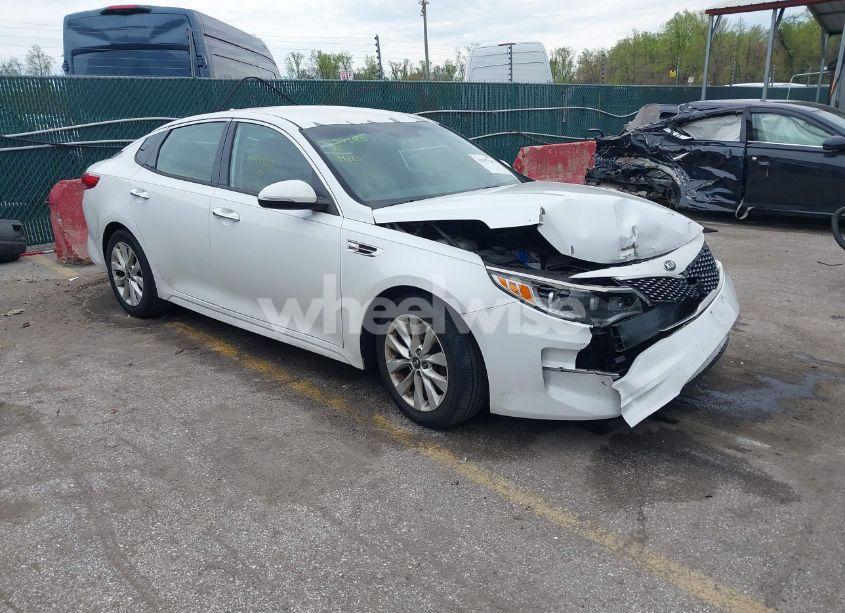 2016 Kia Optima EX (VIN 5XXGU4L31GG058501) main photo