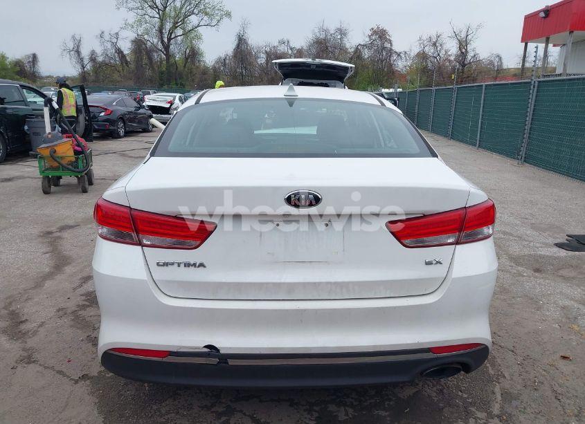 Photo 16 of 2016 Kia Optima EX (VIN 5XXGU4L31GG058501)
