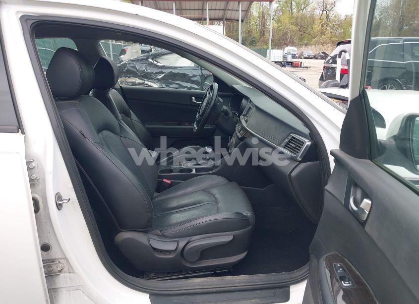 Photo 5 of 2016 Kia Optima EX (VIN 5XXGU4L31GG058501)