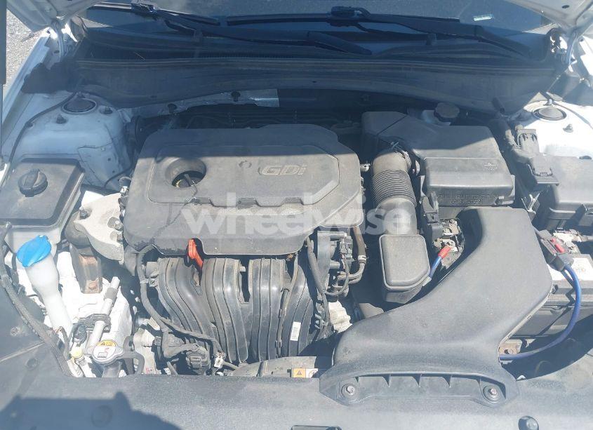 Photo 10 of 2016 Kia Optima EX (VIN 5XXGU4L31GG078375)