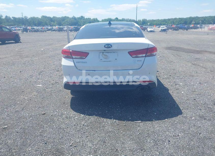 Photo 16 of 2016 Kia Optima EX (VIN 5XXGU4L31GG078375)