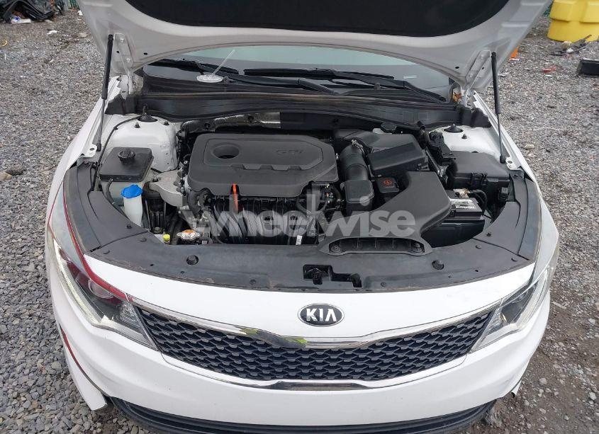 Photo 10 of 2016 Kia Optima EX (VIN 5XXGU4L31GG080501)