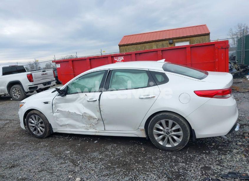 Photo 15 of 2016 Kia Optima EX (VIN 5XXGU4L31GG080501)