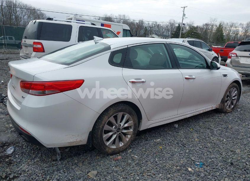 Photo 4 of 2016 Kia Optima EX (VIN 5XXGU4L31GG080501)