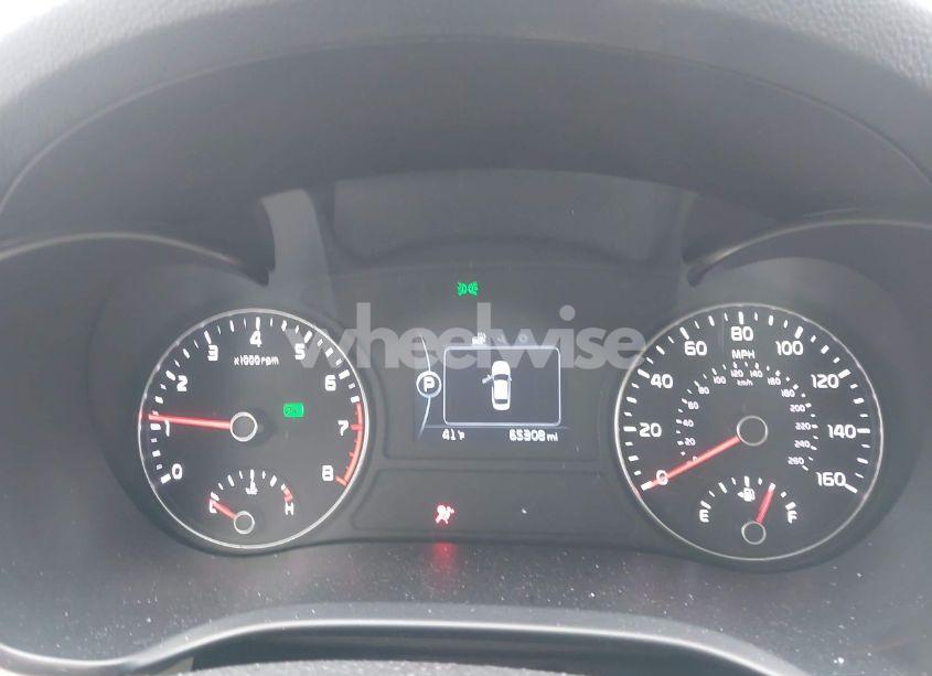 Photo 7 of 2016 Kia Optima EX (VIN 5XXGU4L31GG080501)