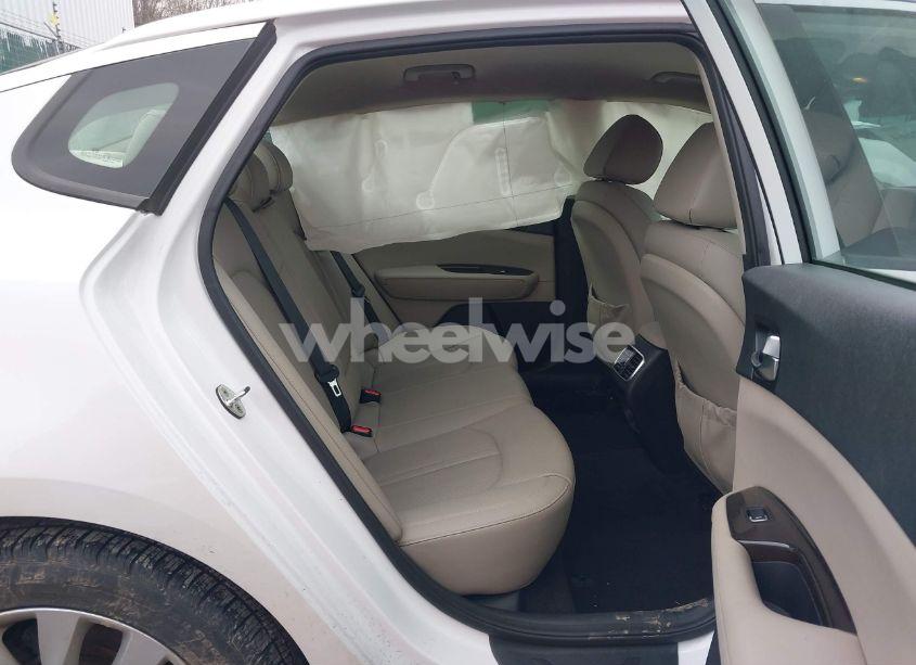 Photo 8 of 2016 Kia Optima EX (VIN 5XXGU4L31GG080501)