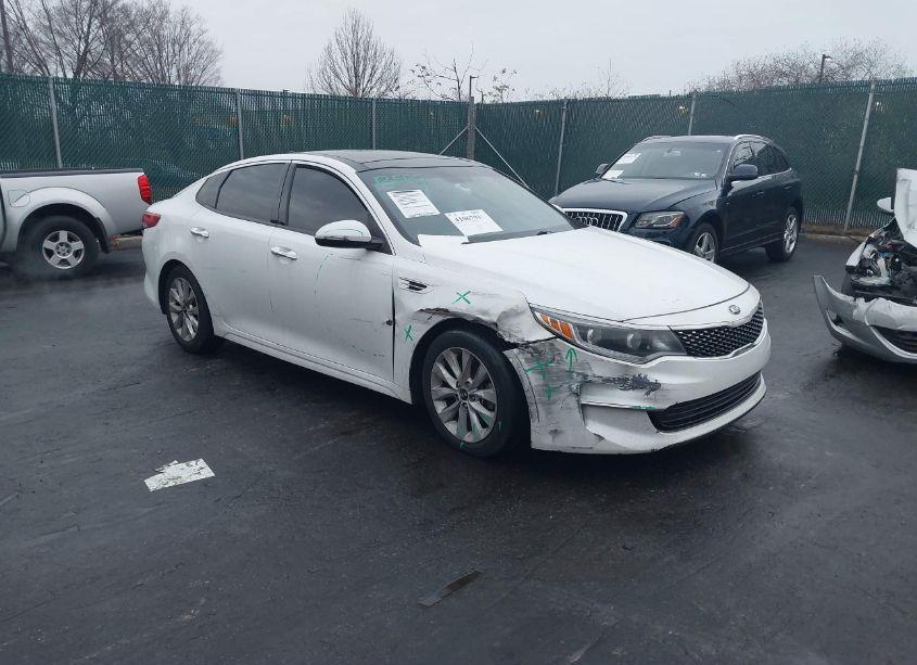 2016 Kia Optima EX (VIN 5XXGU4L31GG103968) main photo