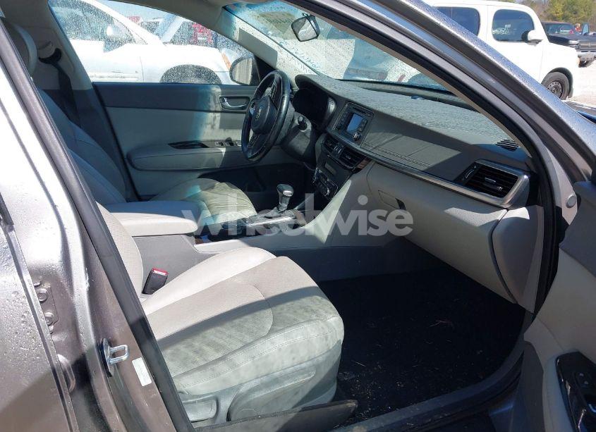 Photo 5 of 2016 Kia Optima EX (VIN 5XXGU4L31GG120107)