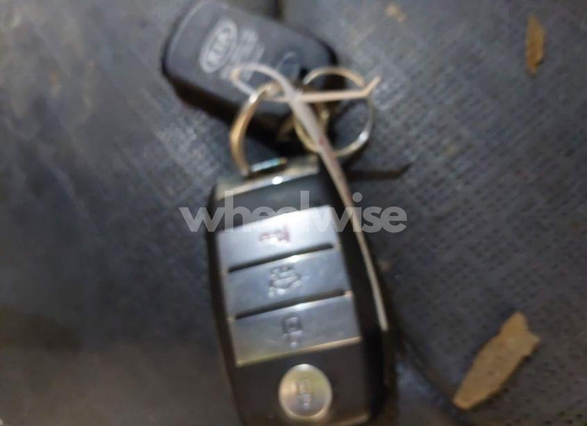 Photo 11 of 2017 Kia Optima EX (VIN 5XXGU4L31HG152217)