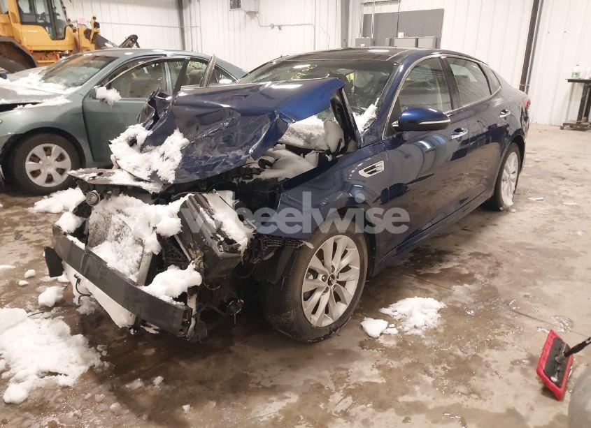 Photo 2 of 2017 Kia Optima EX (VIN 5XXGU4L31HG152217)