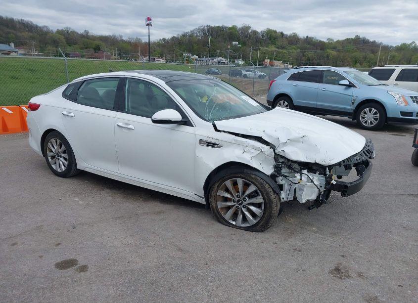 2018 Kia Optima EX (VIN 5XXGU4L31JG199480) main photo