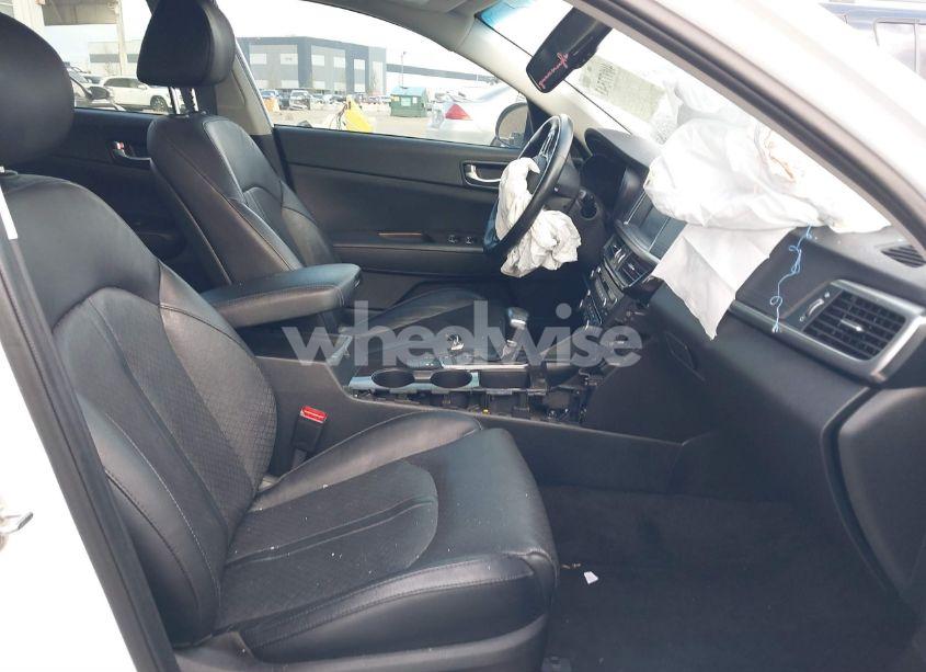 Photo 5 of 2018 Kia Optima EX (VIN 5XXGU4L31JG228525)