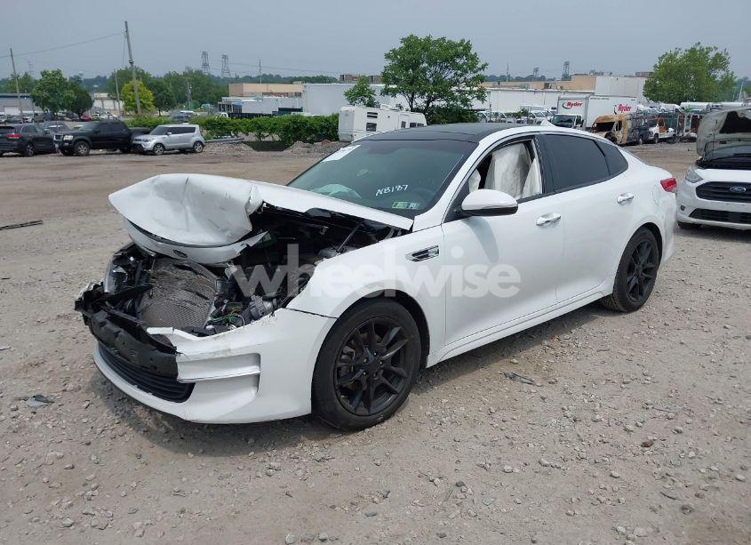 Photo 2 of 2018 Kia Optima EX (VIN 5XXGU4L31JG264876)