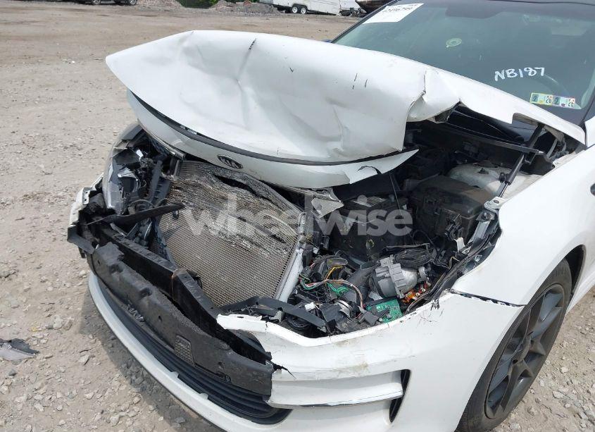 Photo 6 of 2018 Kia Optima EX (VIN 5XXGU4L31JG264876)