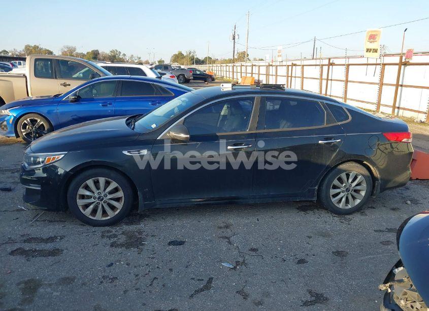 Photo 14 of 2016 Kia Optima EX (VIN 5XXGU4L32GG034756)