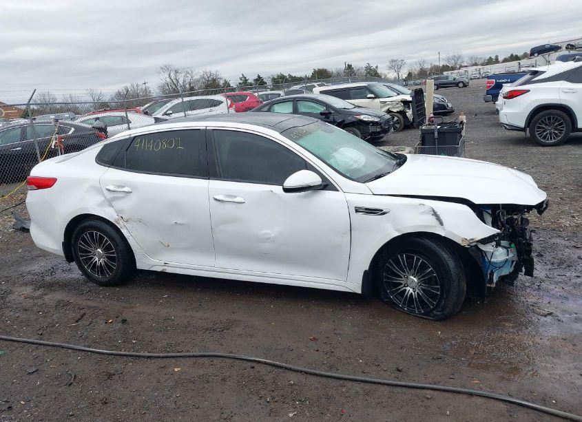 Photo 14 of 2016 Kia Optima EX (VIN 5XXGU4L32GG050794)
