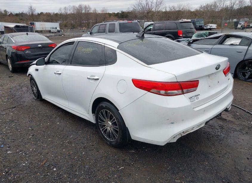 Photo 3 of 2016 Kia Optima EX (VIN 5XXGU4L32GG050794)