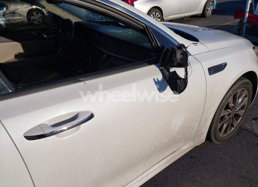 Photo 16 of 2016 Kia Optima EX (VIN 5XXGU4L32GG074982)