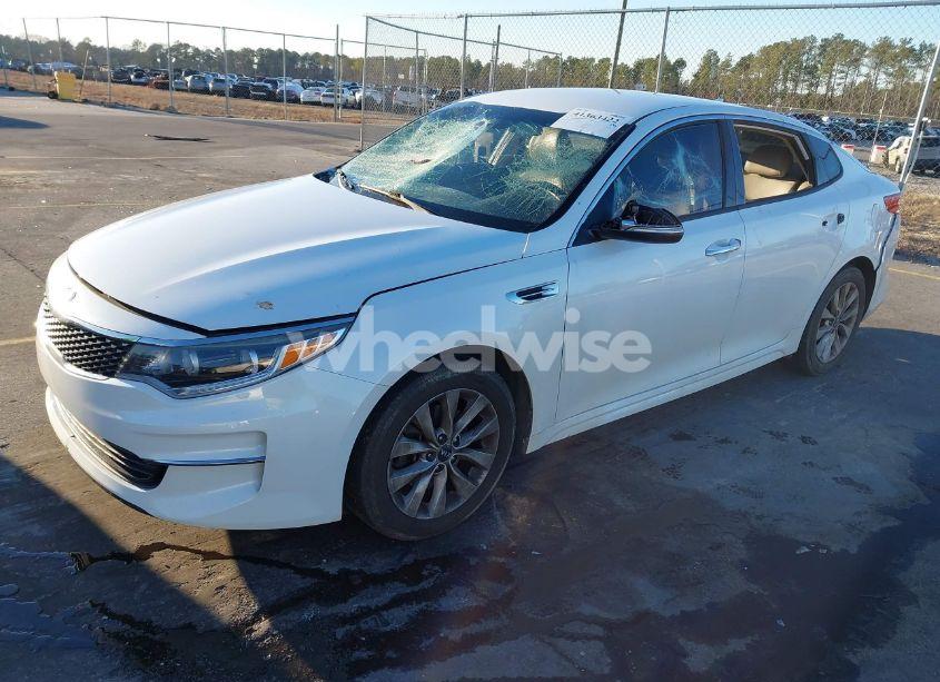 Photo 2 of 2016 Kia Optima EX (VIN 5XXGU4L32GG074982)