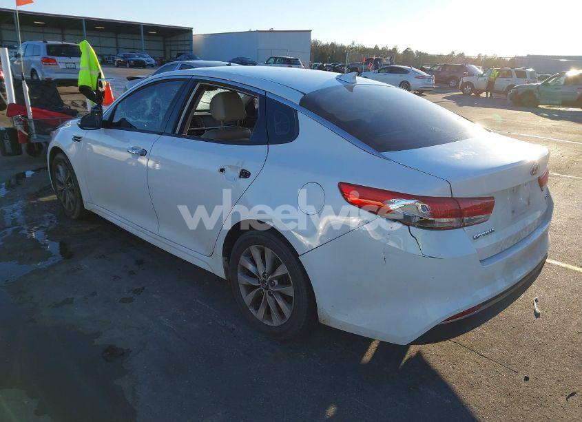 Photo 3 of 2016 Kia Optima EX (VIN 5XXGU4L32GG074982)