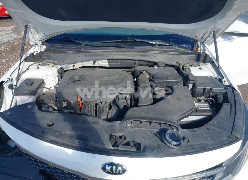 Photo 10 of 2016 Kia Optima EX (VIN 5XXGU4L32GG080832)