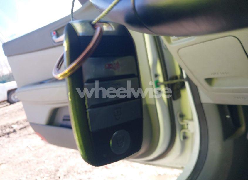 Photo 11 of 2016 Kia Optima EX (VIN 5XXGU4L32GG080832)