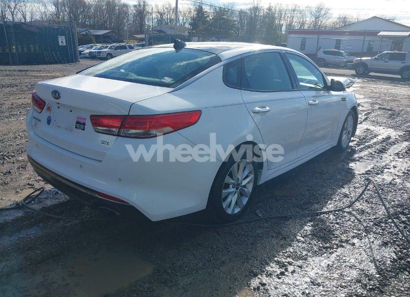 Photo 4 of 2016 Kia Optima EX (VIN 5XXGU4L32GG080832)