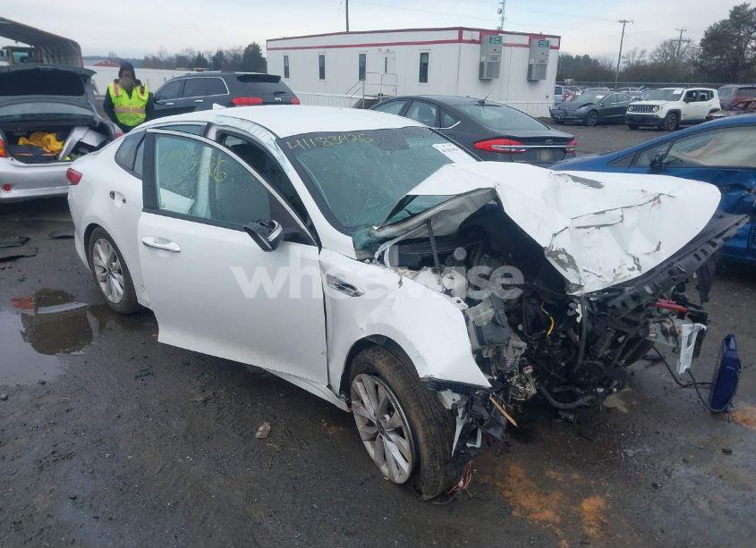 2016 Kia Optima EX (VIN 5XXGU4L32GG092608) main photo