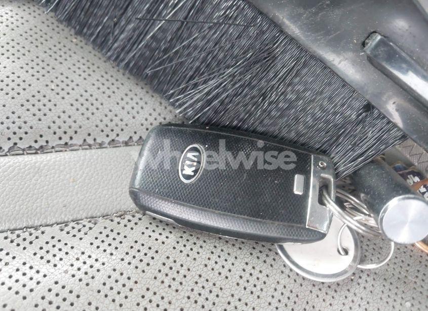 Photo 11 of 2016 Kia Optima EX (VIN 5XXGU4L32GG092608)