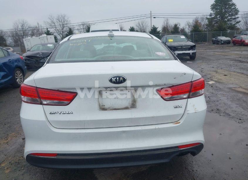Photo 16 of 2016 Kia Optima EX (VIN 5XXGU4L32GG092608)