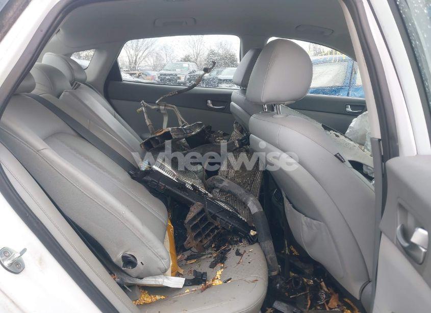 Photo 8 of 2016 Kia Optima EX (VIN 5XXGU4L32GG092608)