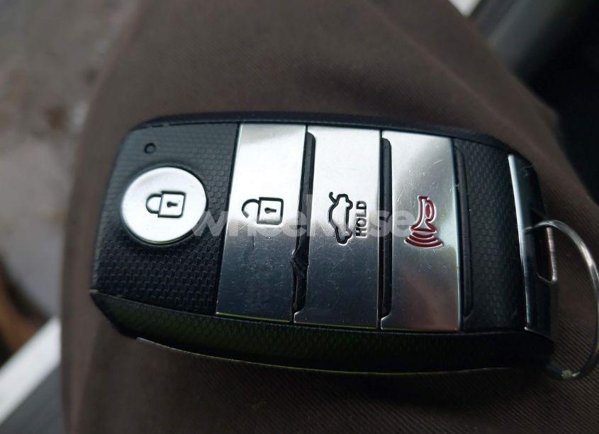 Photo 11 of 2016 Kia Optima EX (VIN 5XXGU4L32GG096951)