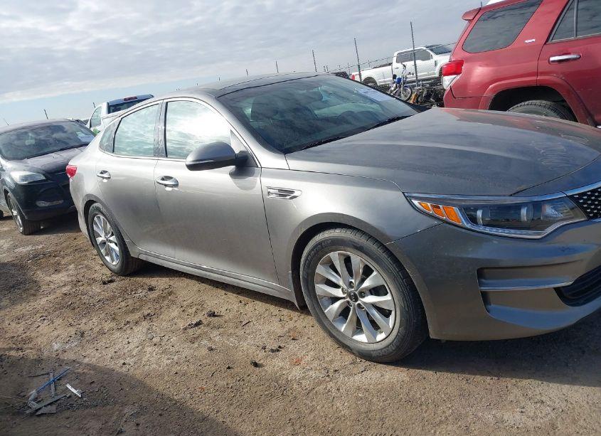 Photo 13 of 2016 Kia Optima EX (VIN 5XXGU4L32GG100027)