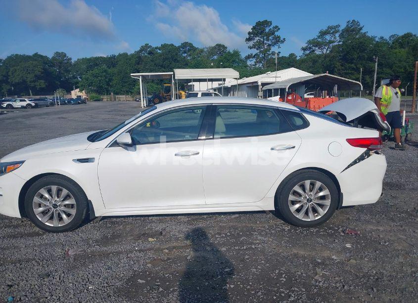 Photo 14 of 2017 Kia Optima EX (VIN 5XXGU4L32HG160097)